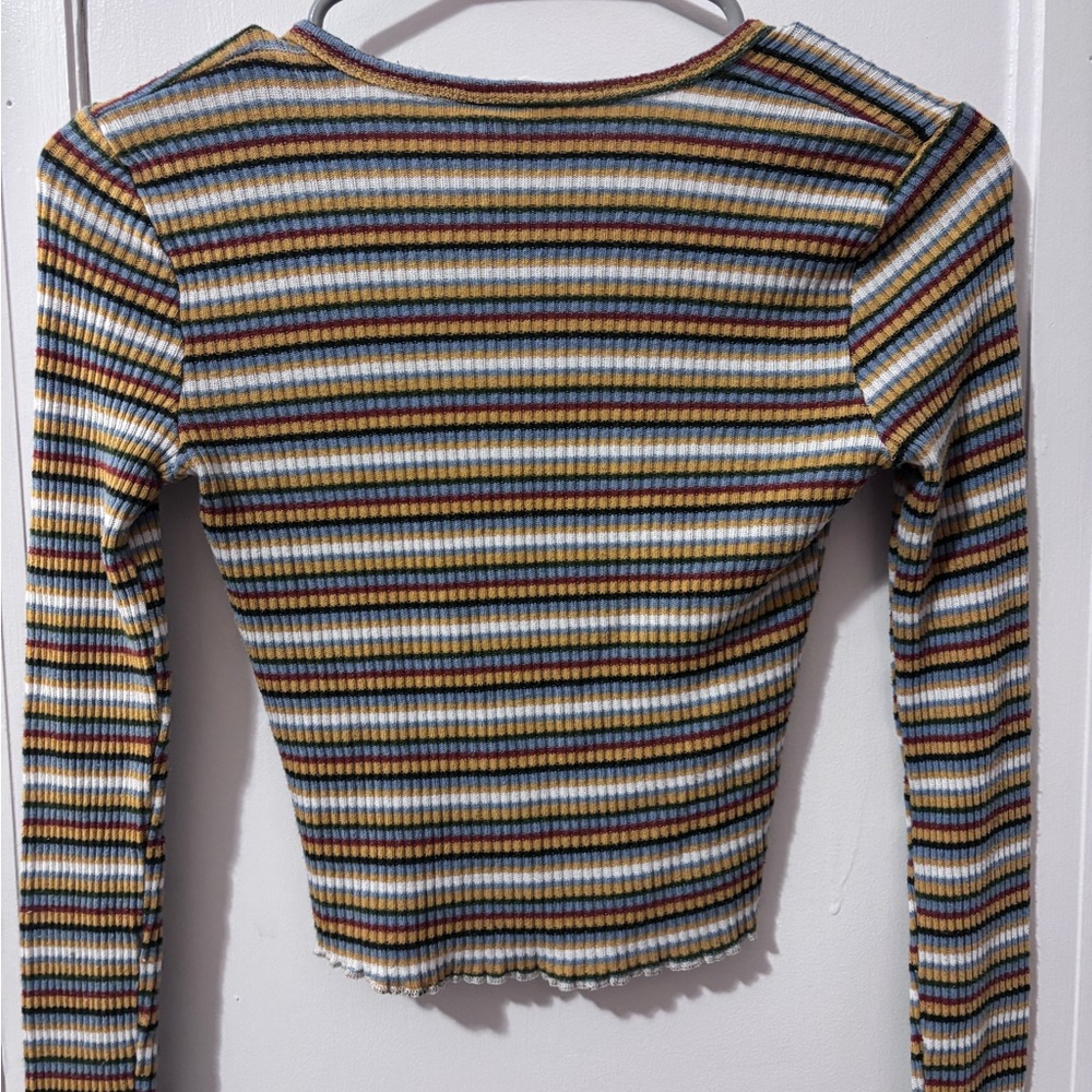 Striped Multicolor Ribbed V-Neck Button-Up Top - Picture 4 of 5